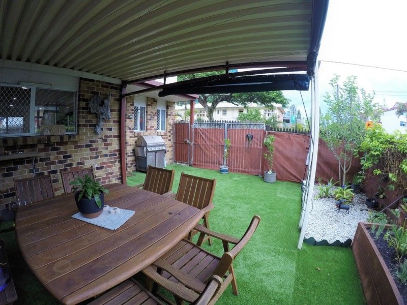 1/9-11 Churchill Street, Kirra QLD 4225