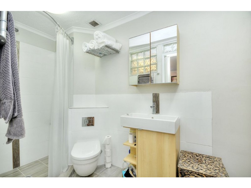 18/22 Musgrave Street, Kirra QLD 4225