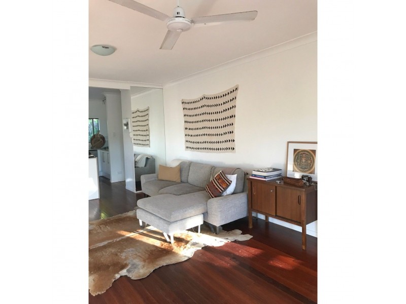 10 Melinda Street, Southport QLD 4215