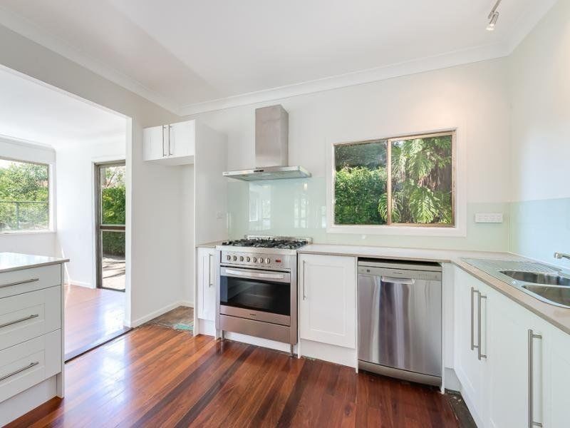 10 Melinda Street, Southport QLD 4215