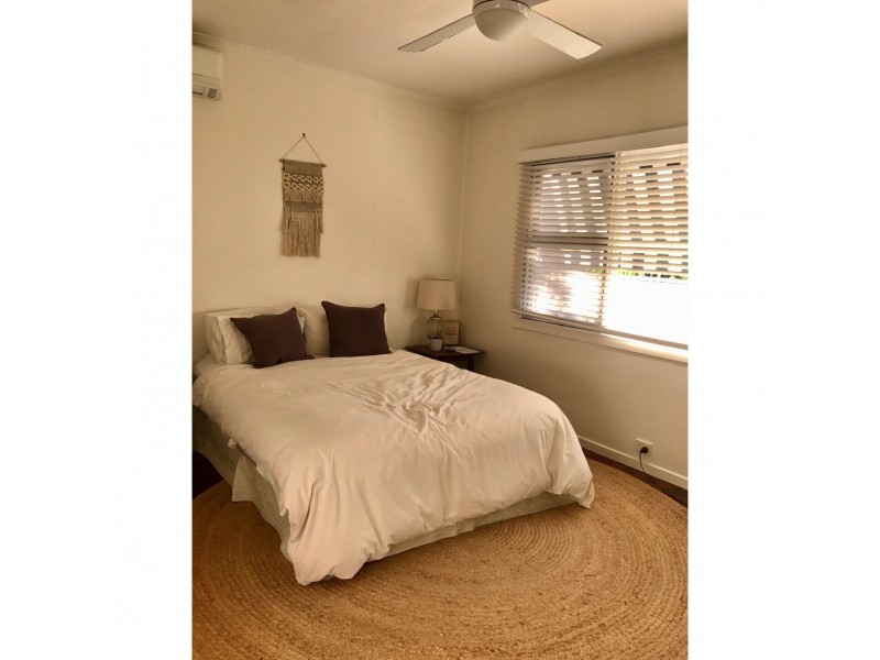 10 Melinda Street, Southport QLD 4215
