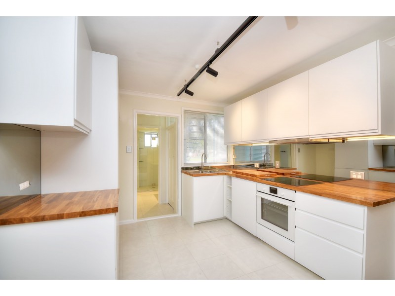 1/32 South Street, Kirra QLD 4225