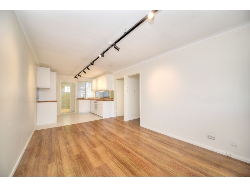 1/32 South Street, Kirra QLD 4225