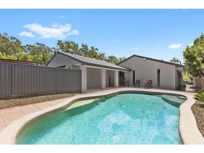 27 Merinda Court, Southport QLD 4215