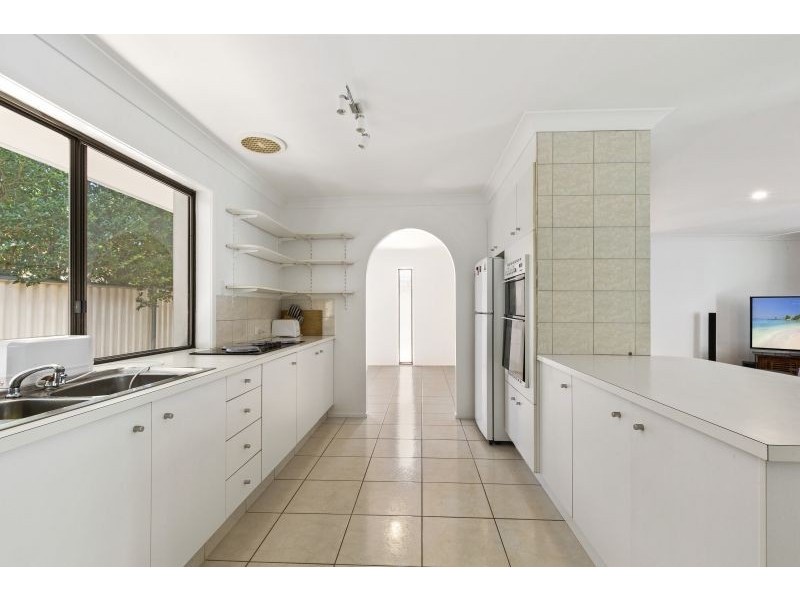 27 Merinda Court, Southport QLD 4215