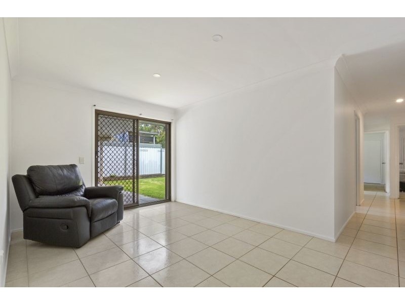 27 Merinda Court, Southport QLD 4215