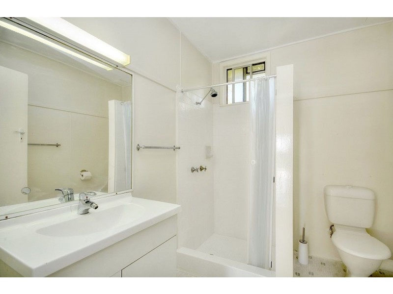 2/32 South Street, Kirra QLD 4225