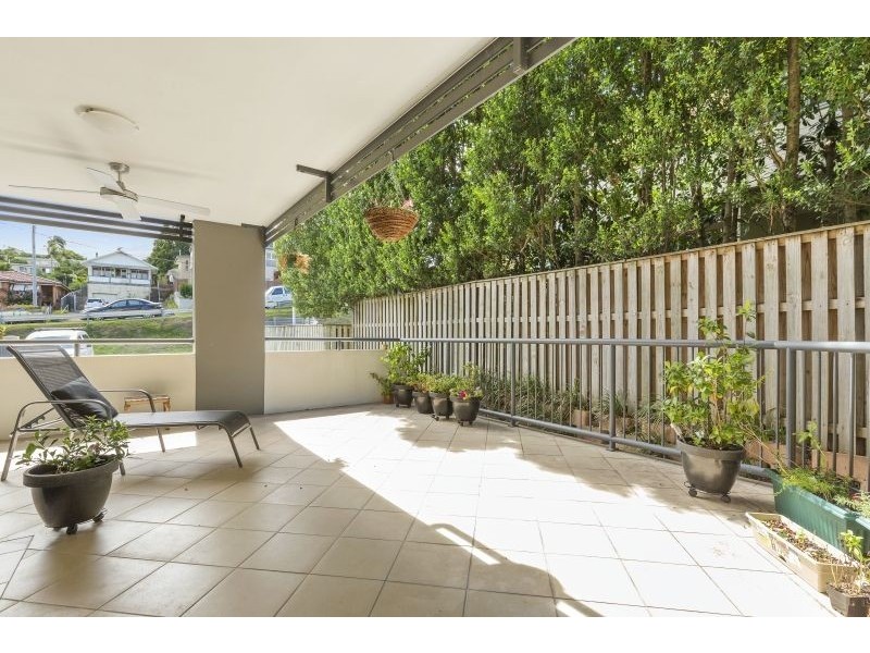 2/66 Mclean Street, Coolangatta QLD 4225