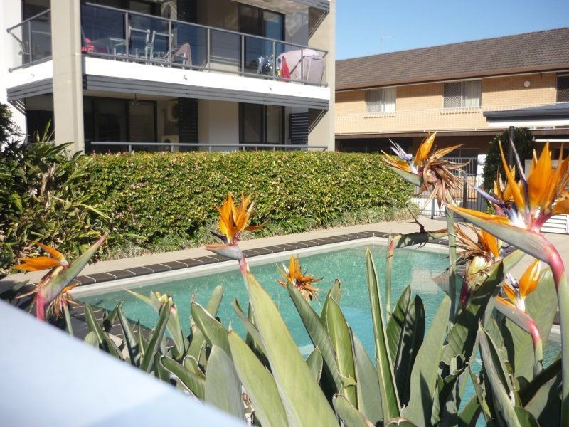 2/66 Mclean Street, Coolangatta QLD 4225