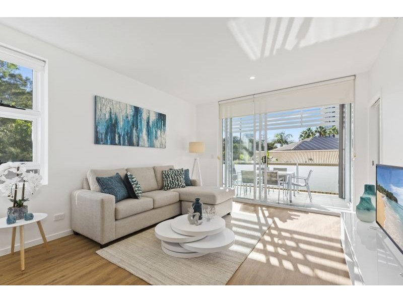 402/19 Winston Street, Kirra QLD 4225
