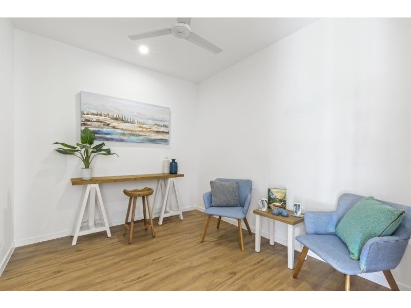402/19 Winston Street, Kirra QLD 4225