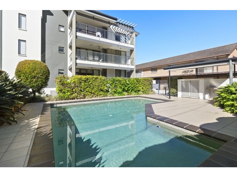 8/66 Mclean Street, Coolangatta QLD 4225