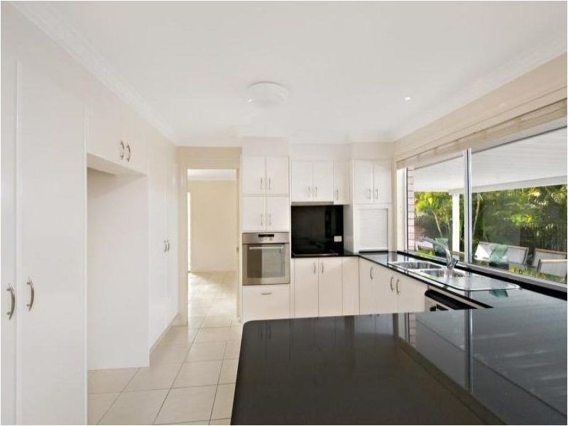 148 Santa Cruz Boulevard, Clear Island Waters QLD 4226