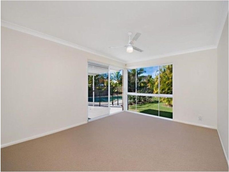 148 Santa Cruz Boulevard, Clear Island Waters QLD 4226