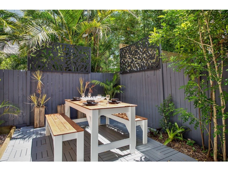 4/9-11 Churchill Street, Kirra QLD 4225