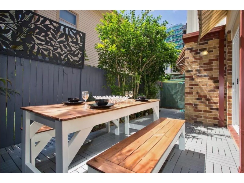 4/9-11 Churchill Street, Kirra QLD 4225