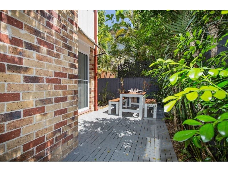 4/9-11 Churchill Street, Kirra QLD 4225