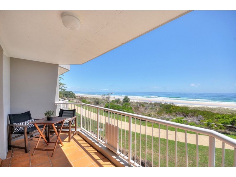 4/241 Golden Four Drive, Bilinga QLD 4225