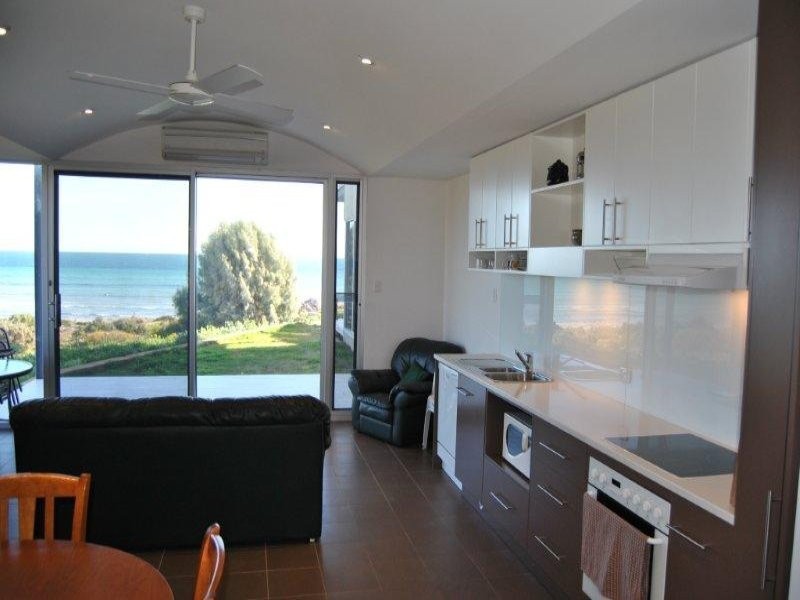 31 Esplanade, North Beach SA 5556