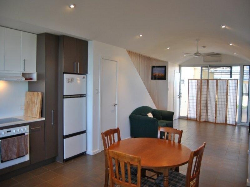 31 Esplanade, North Beach SA 5556