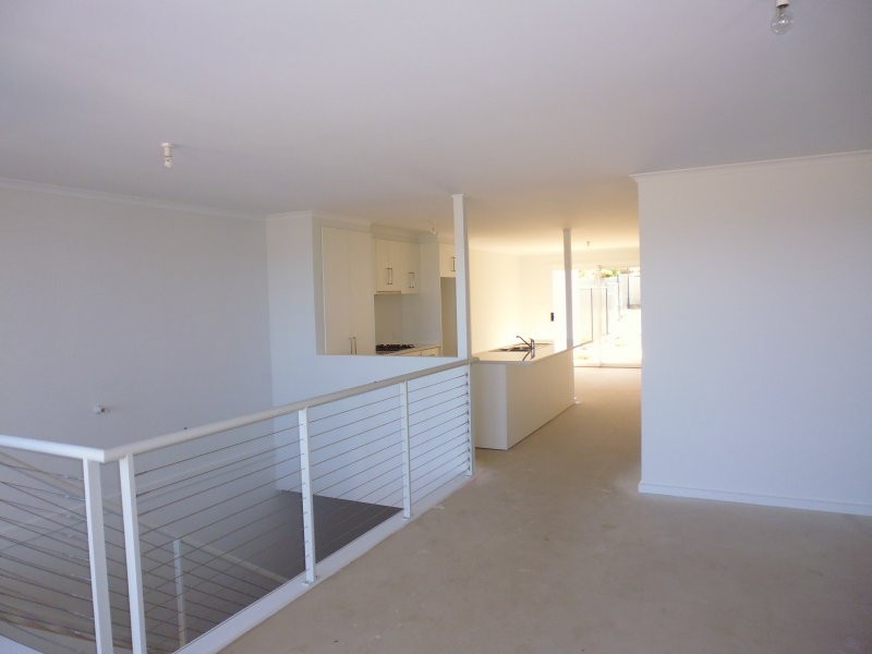 4/8 Marina  Drive, Port Vincent SA 5581