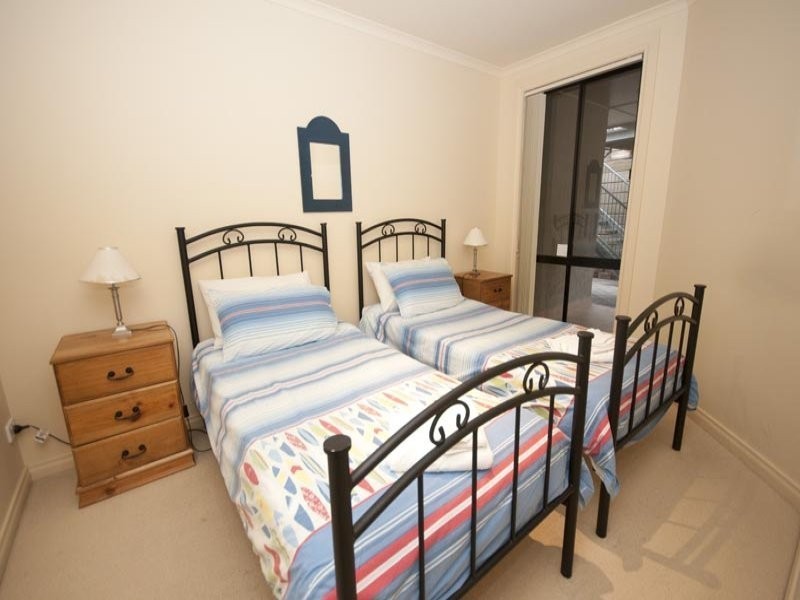 2 Hughes Avenue, Moonta Bay SA 5558