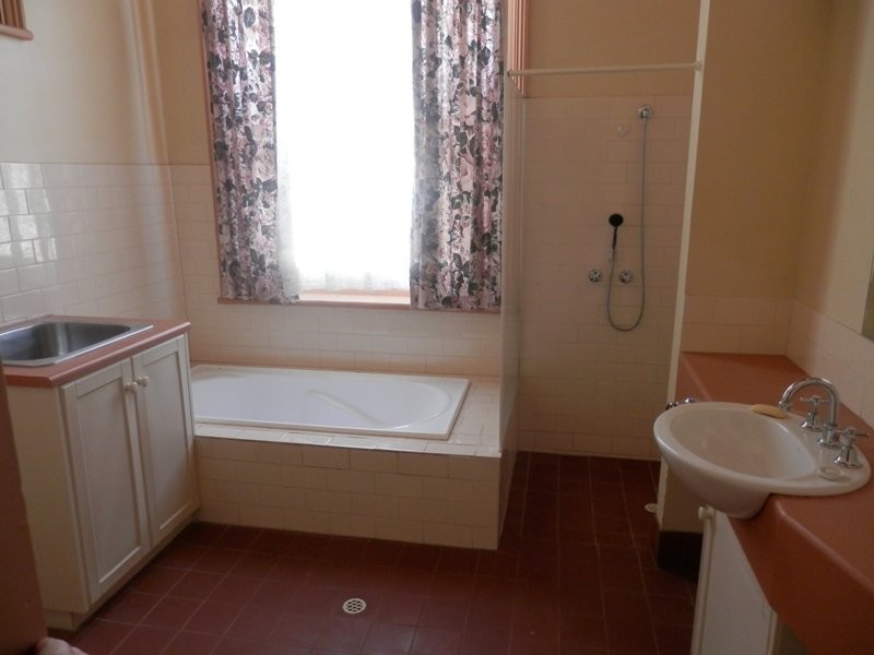 13 Jetty Road, Wallaroo SA 5556