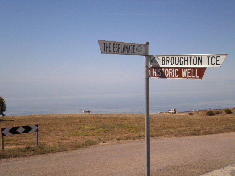 10 The Esplanade, Tickera SA 5555