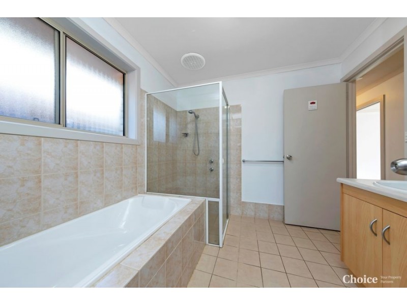 29 Hamra Drive, Smithfield SA 5114