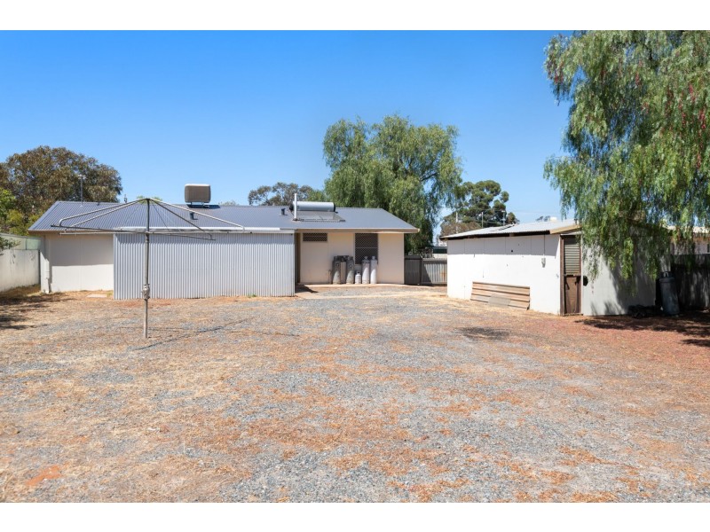 84 Sylvester Street, Coolgardie WA 6429