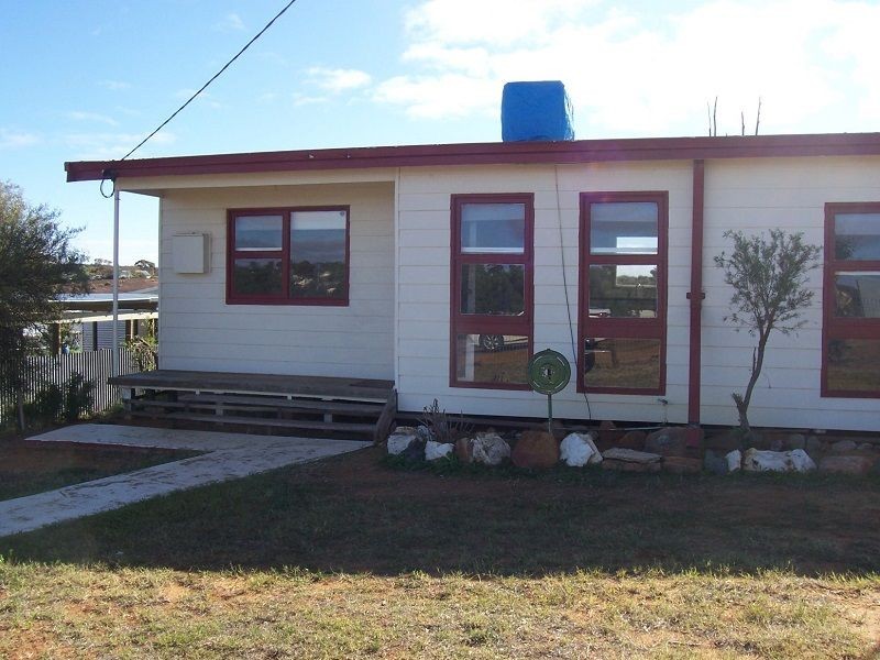 10 Sylvester Street, Coolgardie WA 6429