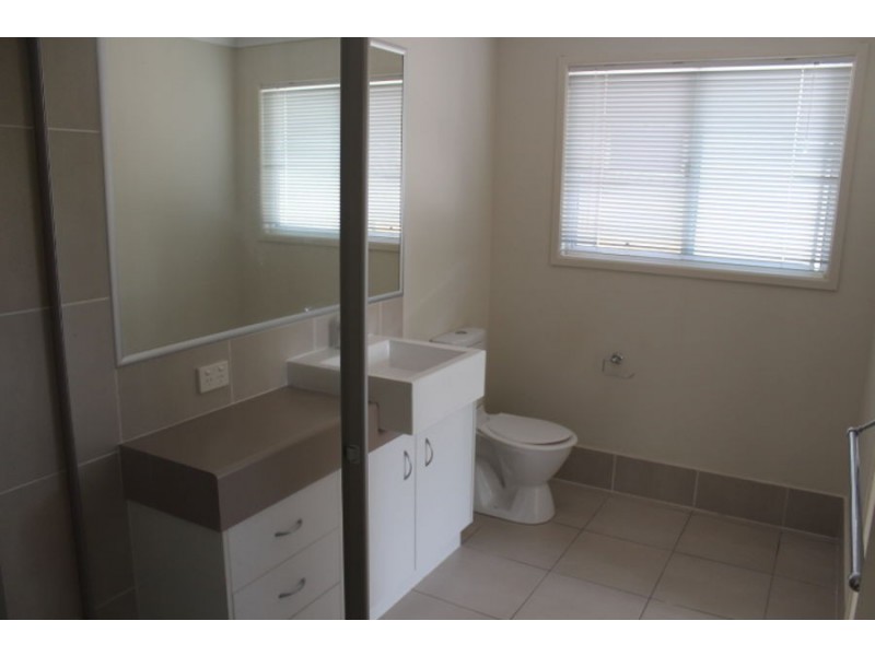 2/24 Mill Street, Landsborough QLD 4550