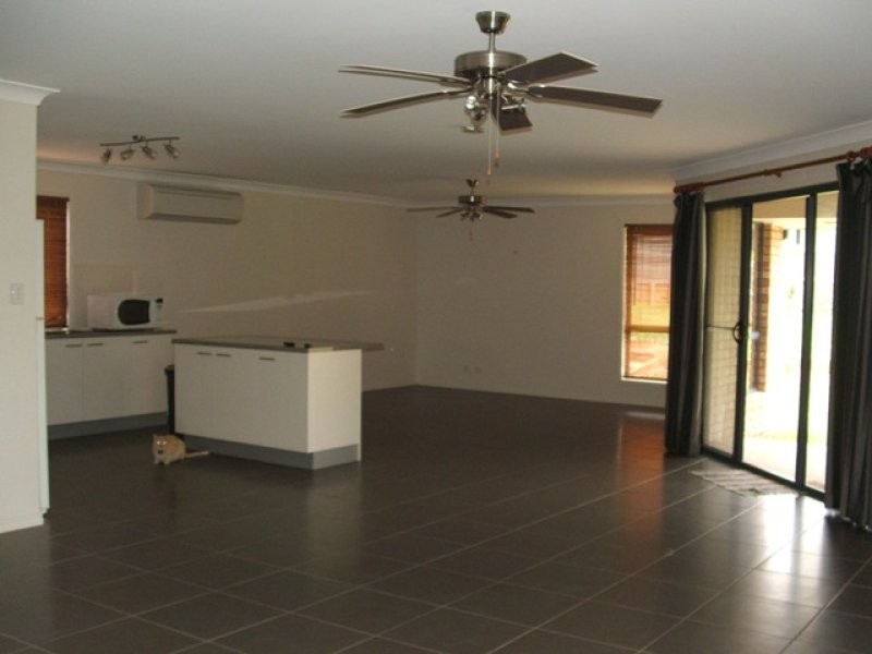 41 Smerdon Way, Glass House Mountains QLD 4518