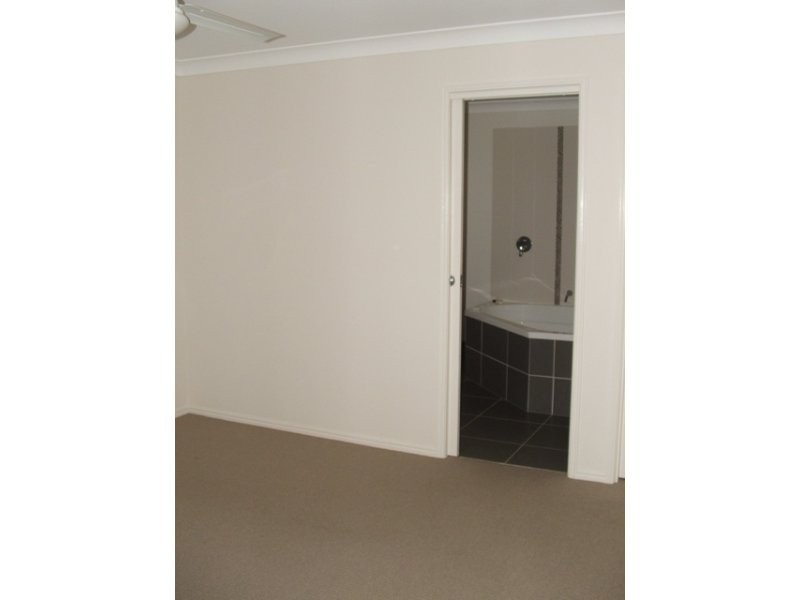 41 Smerdon Way, Glass House Mountains QLD 4518