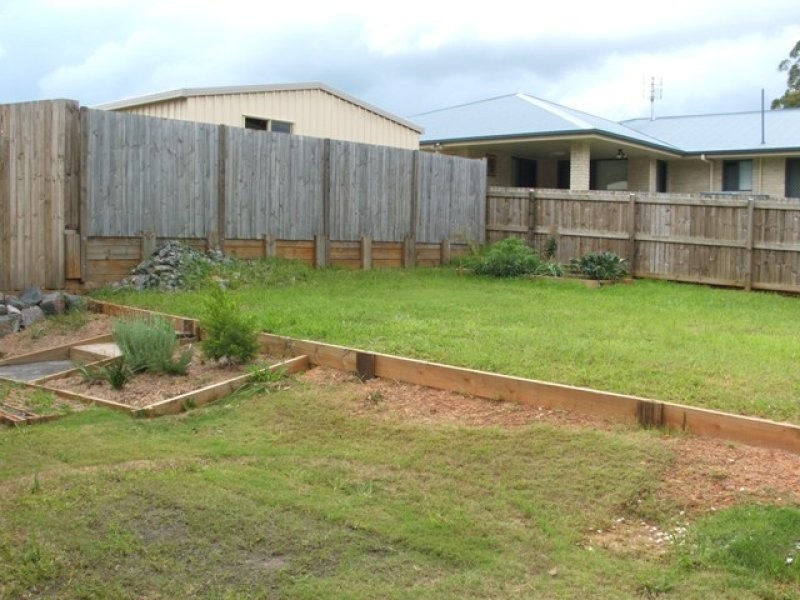 41 Smerdon Way, Glass House Mountains QLD 4518