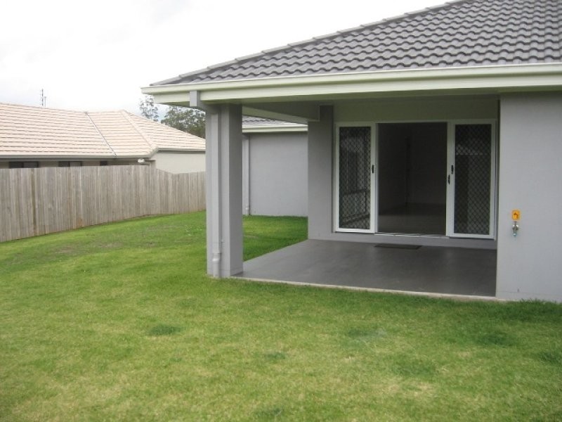 8 Red Ash Court, Beerwah QLD 4519