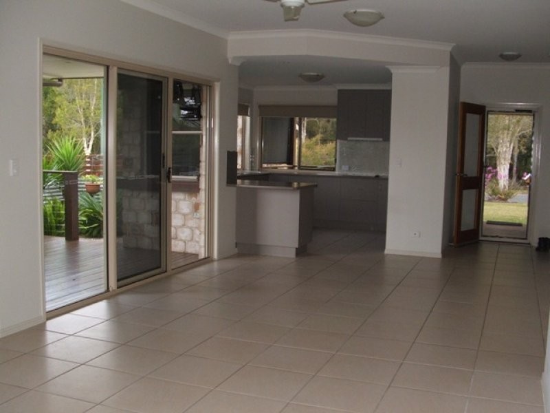 7 Parkside Drive, Beerwah QLD 4519