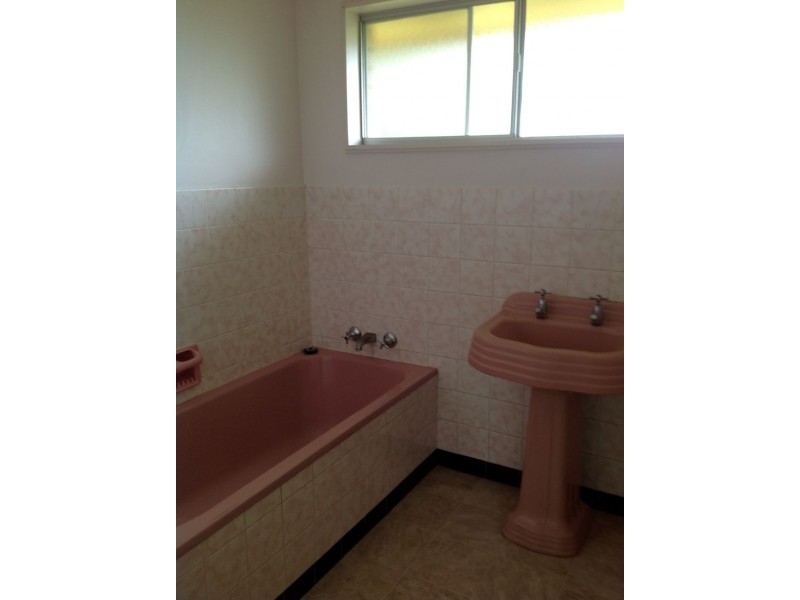 52 Tamarind Street, Maleny QLD 4552