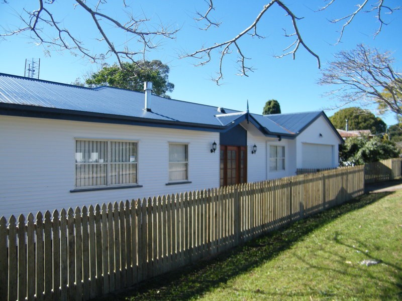 28 Cedar Street, Maleny QLD 4552