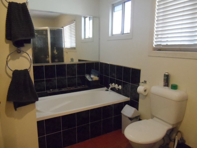 77 Hardwood Road, Landsborough QLD 4550