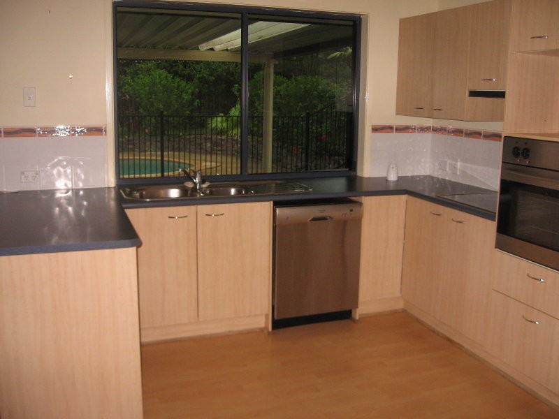 5 Newton Drive, Beerwah QLD 4519