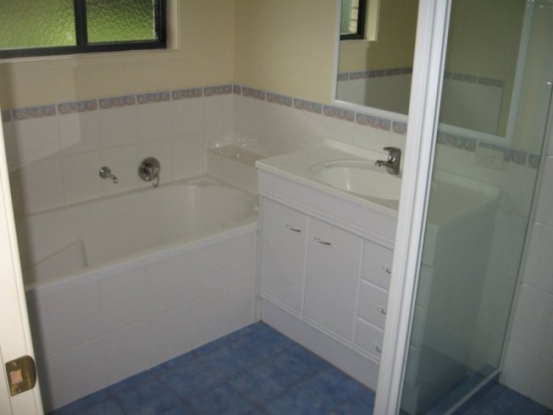 5 Newton Drive, Beerwah QLD 4519