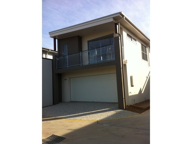 19 Sunrise Drive, Maroochydore QLD 4558