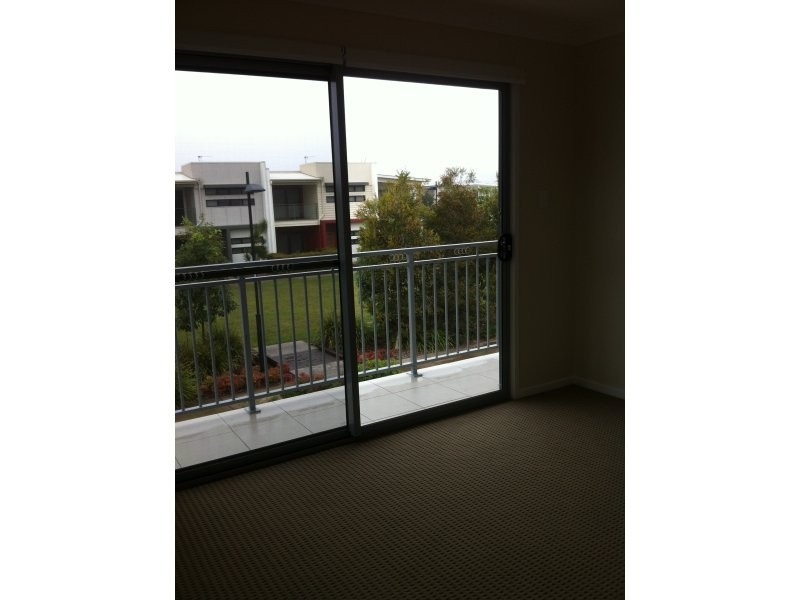 19 Sunrise Drive, Maroochydore QLD 4558