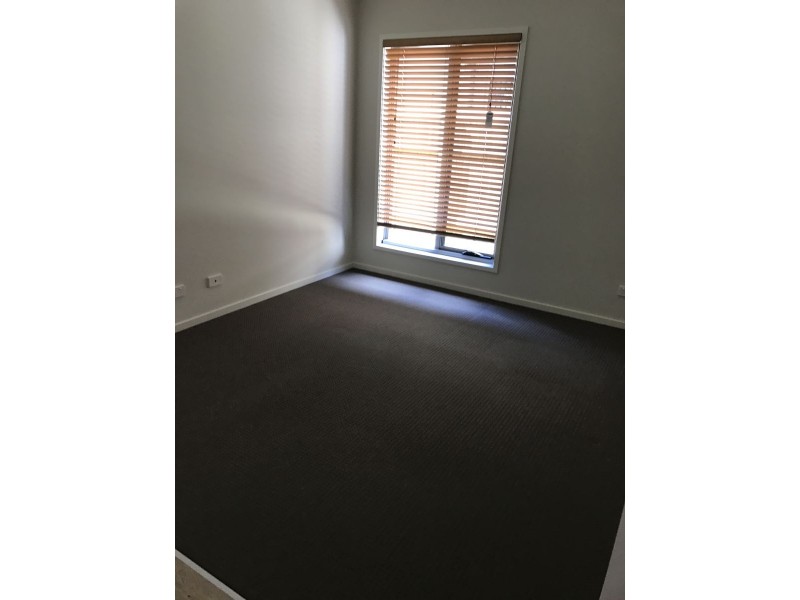 34 Apple Crescent, Caloundra West QLD 4551