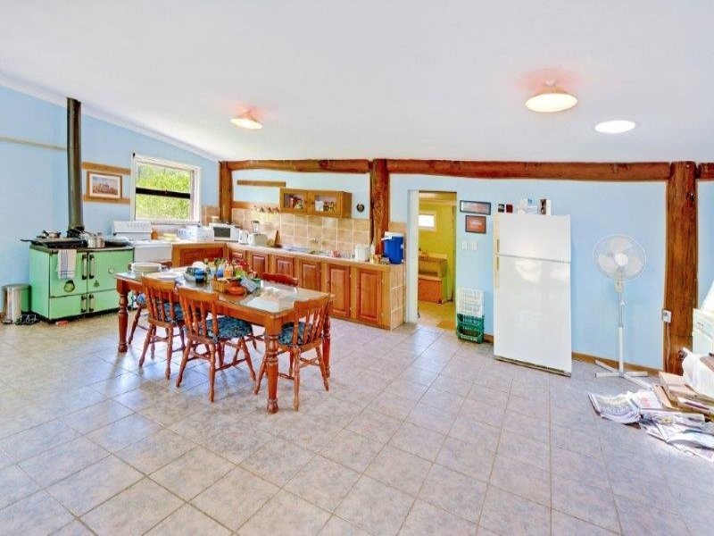 112 Judds Road, Glass House Mountains QLD 4518