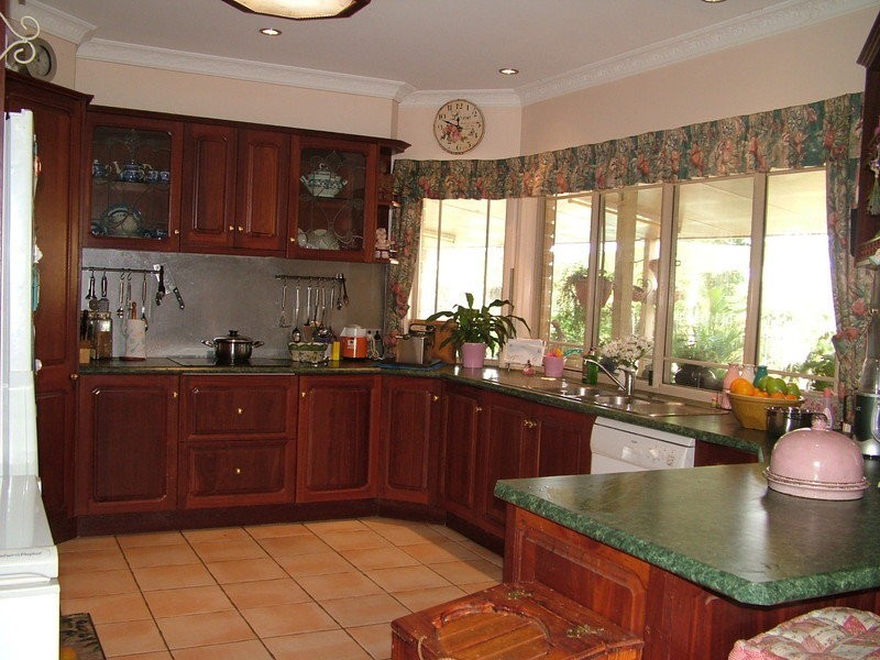 28 Peters Road, Glass House Mountains QLD 4518