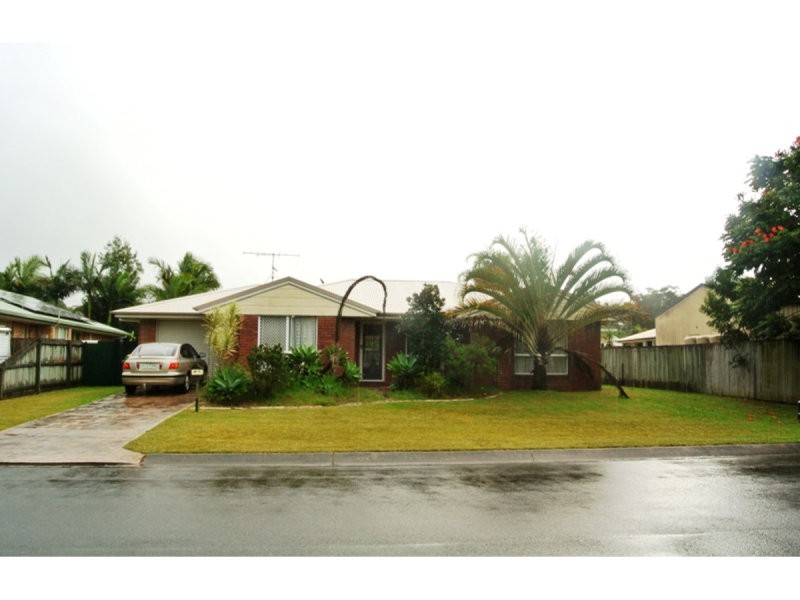 4 Redwood Court, Landsborough QLD 4550