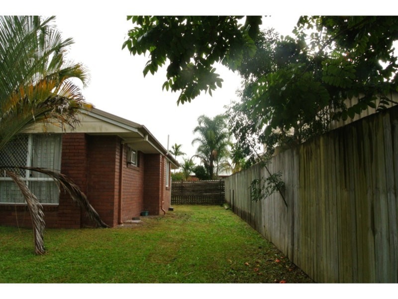 4 Redwood Court, Landsborough QLD 4550