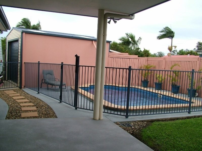 4 Rosewood Court, Landsborough QLD 4550